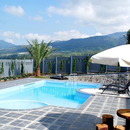 Osmond Villa Resort Лембанг Экстерьер фото