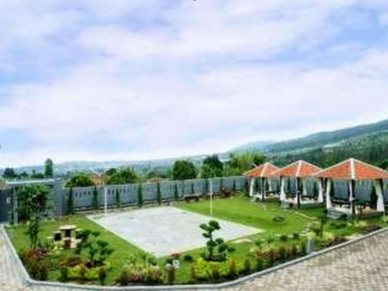 Osmond Villa Resort Лембанг Экстерьер фото