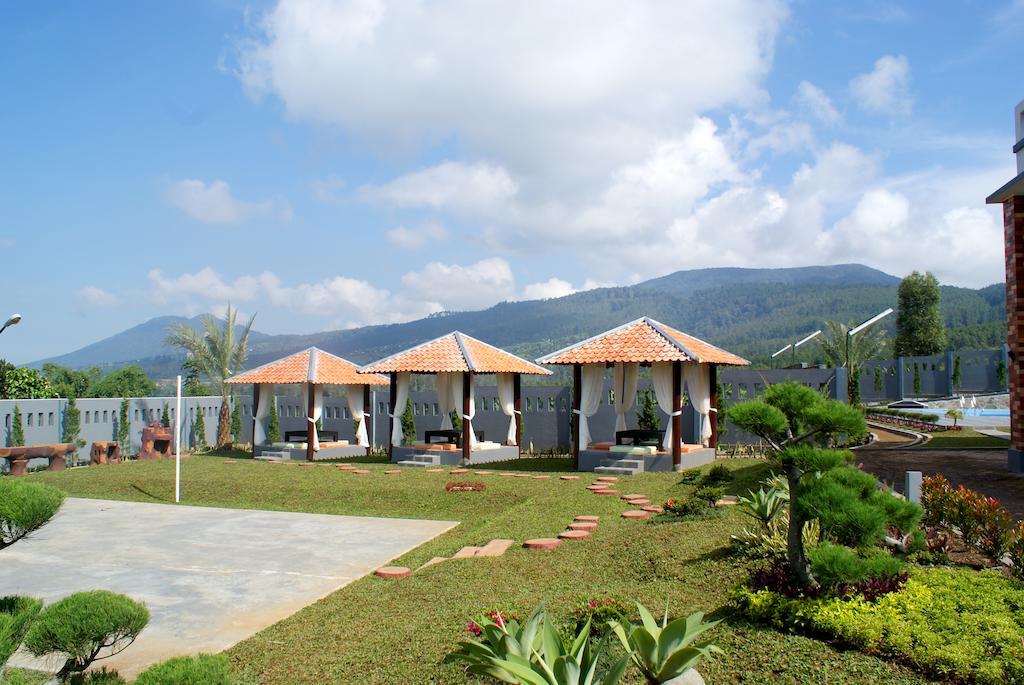 Osmond Villa Resort Лембанг Экстерьер фото