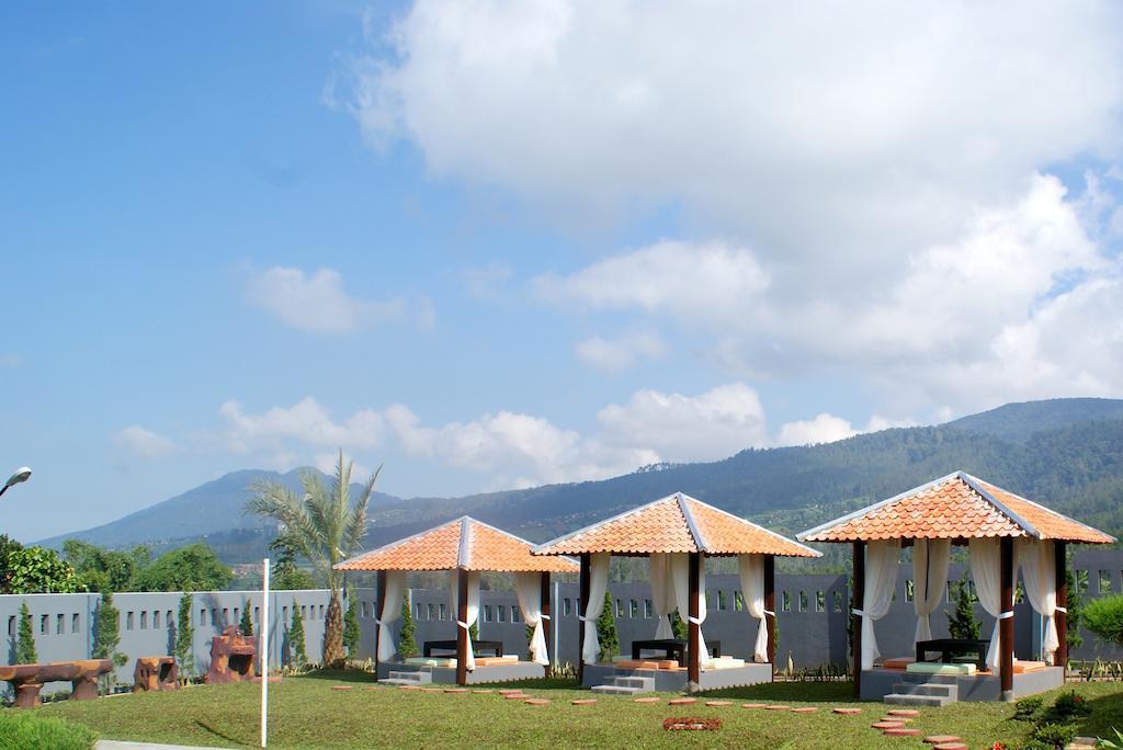 Osmond Villa Resort Лембанг Экстерьер фото
